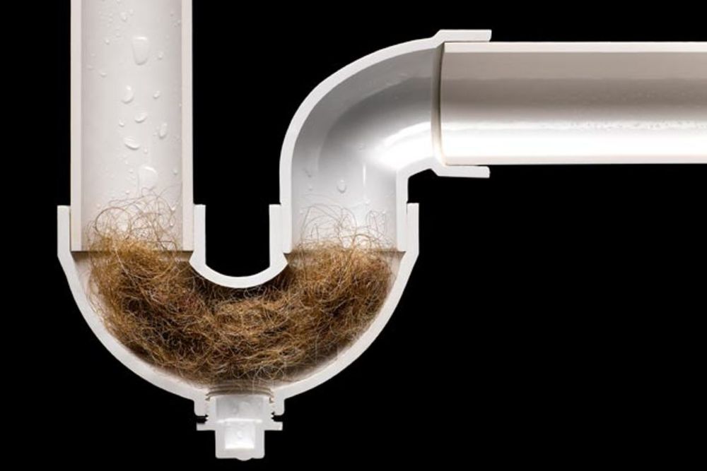 Засор как причина запаха канализации в ванной и туалете